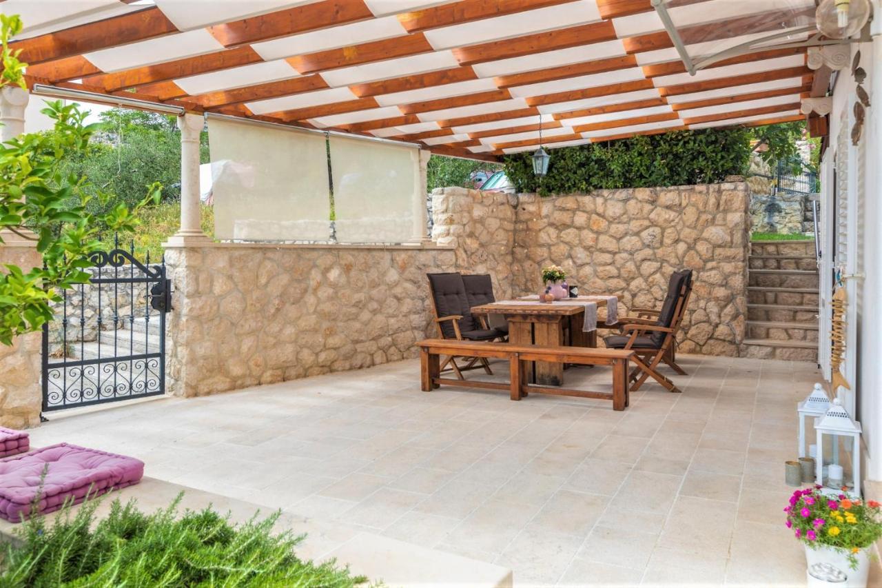 Villa Old Olive, 3Lovelyvillas 포드고라 외부 사진
