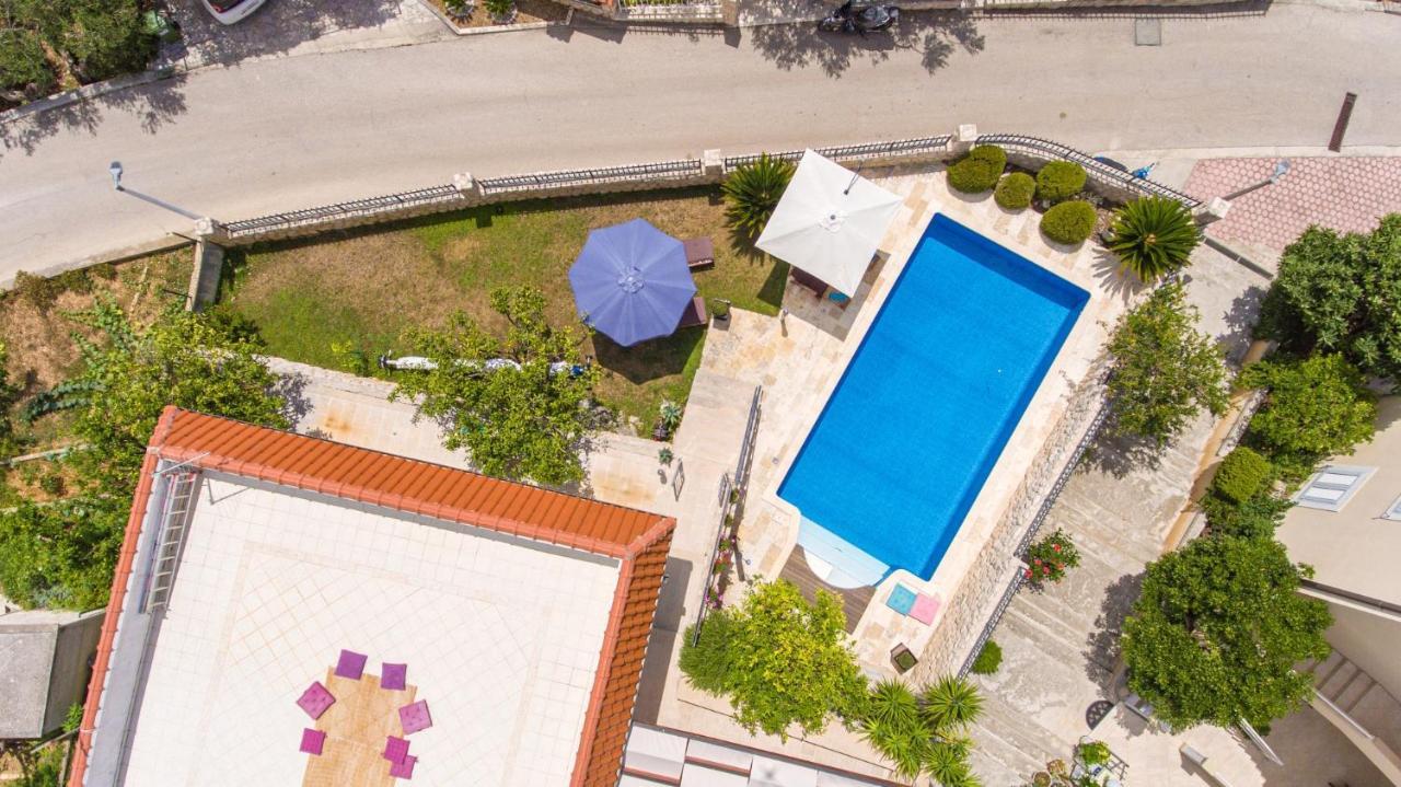 Villa Old Olive, 3Lovelyvillas 포드고라 외부 사진