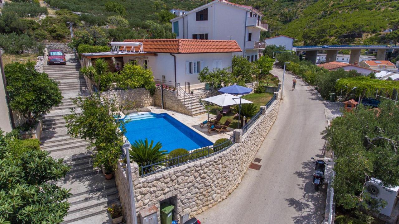 Villa Old Olive, 3Lovelyvillas 포드고라 외부 사진